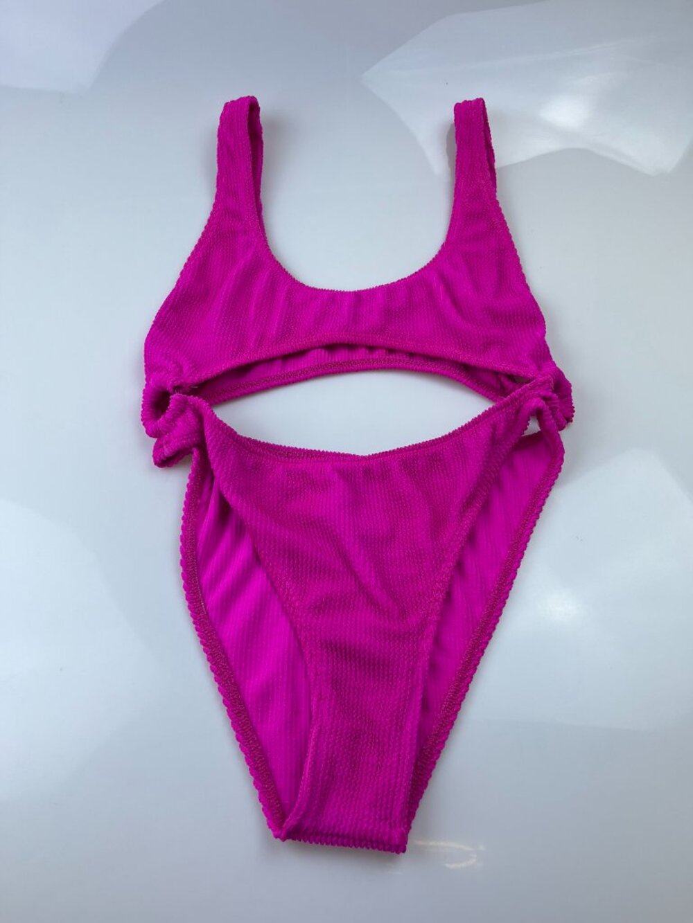 Good American Fuchsia Always Fits Cut-Out One Piece Swimsuit N255-14